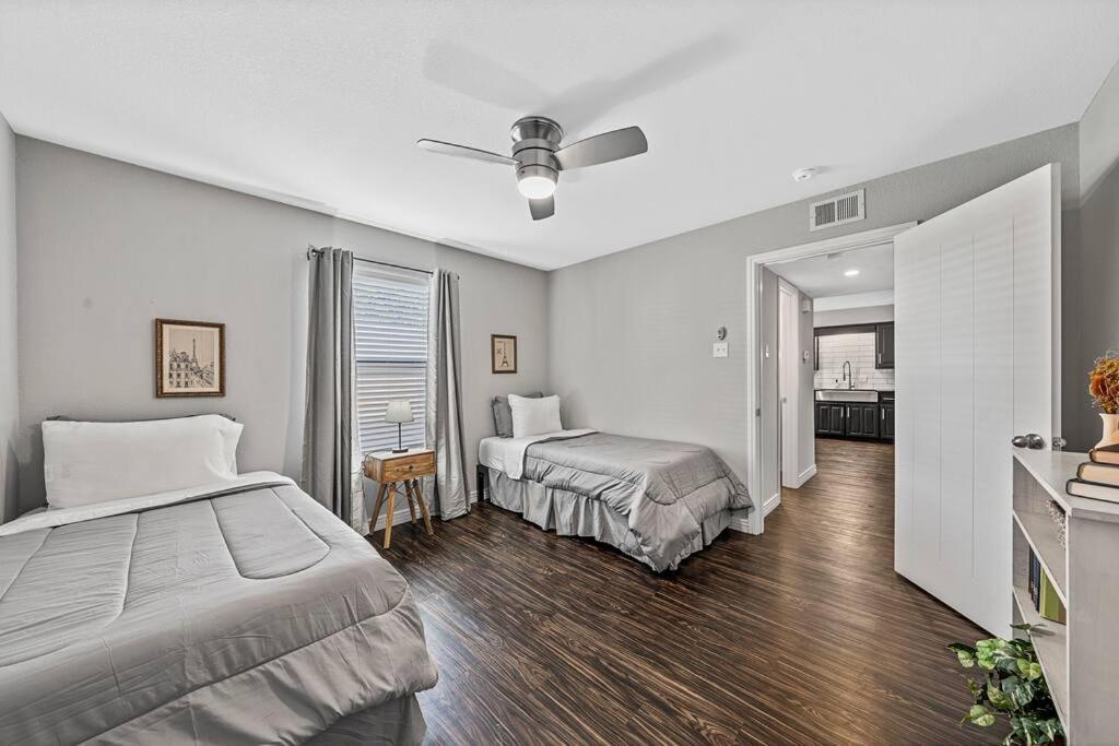Luxe Condo In City Center Waco Exterior foto