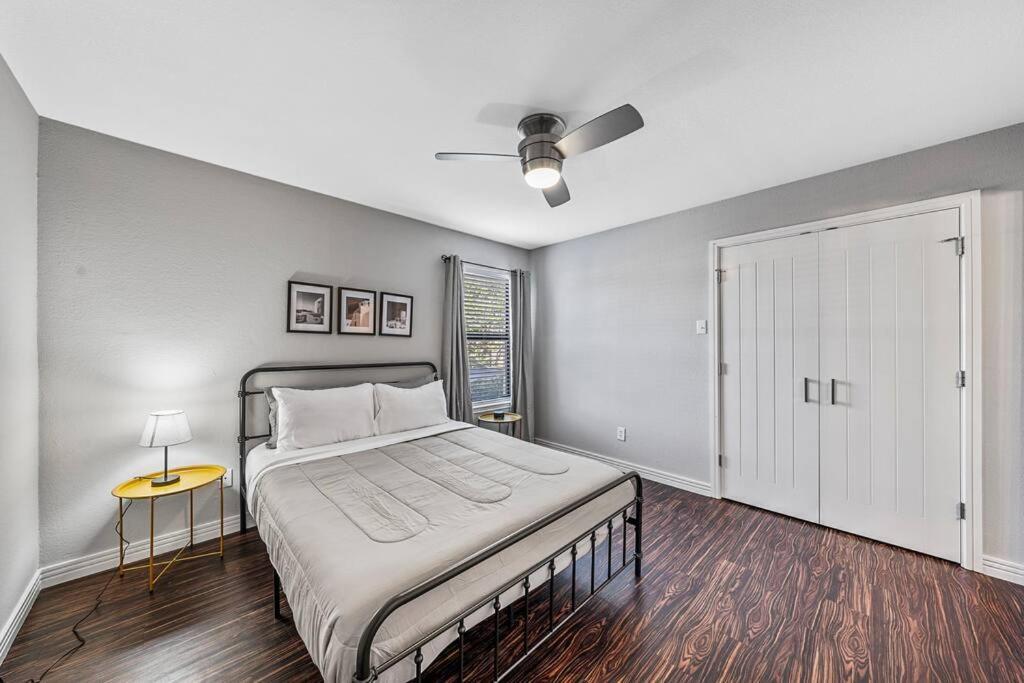 Luxe Condo In City Center Waco Exterior foto